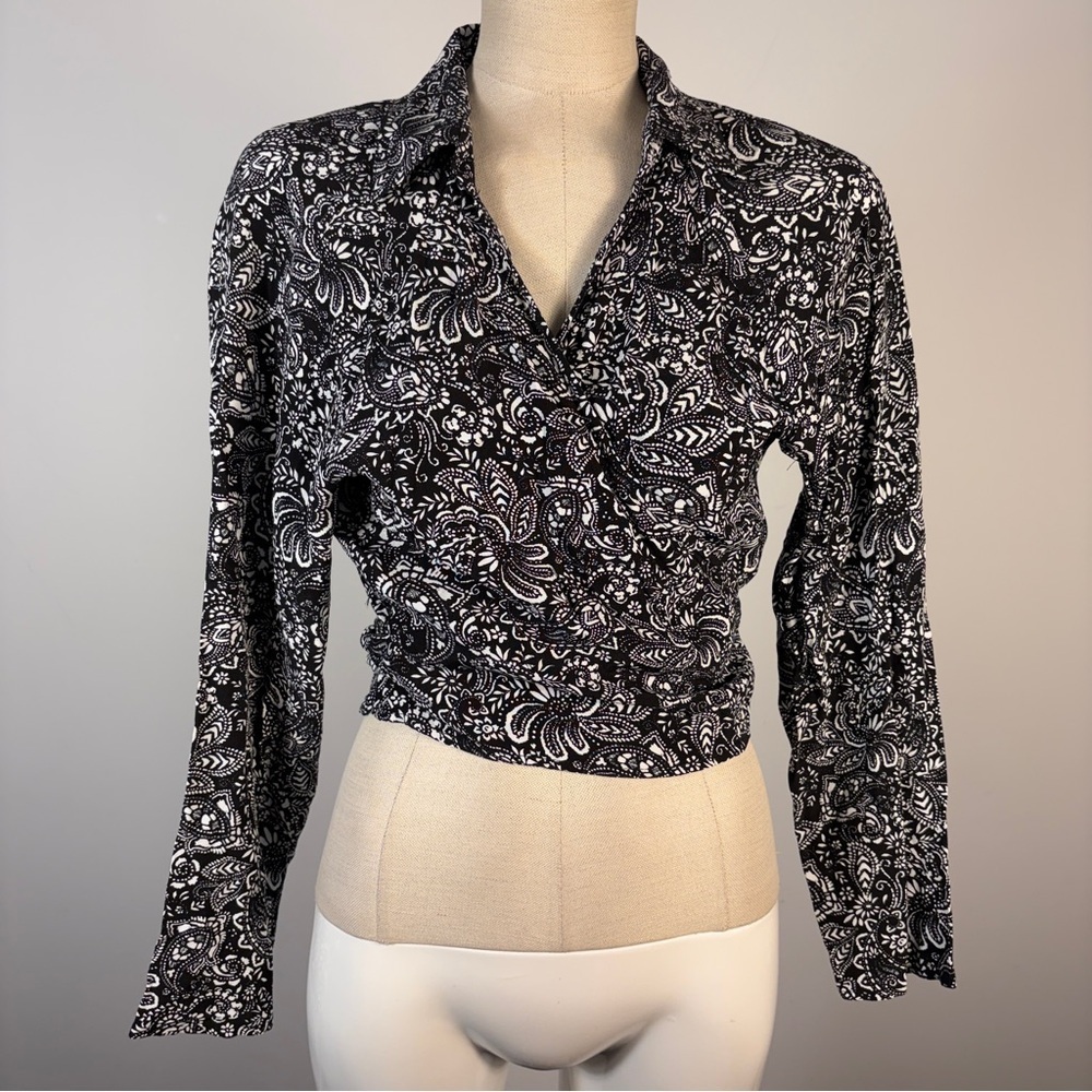 ❤️ Stradivarius Monochrome Paisley Wrap Blouse L